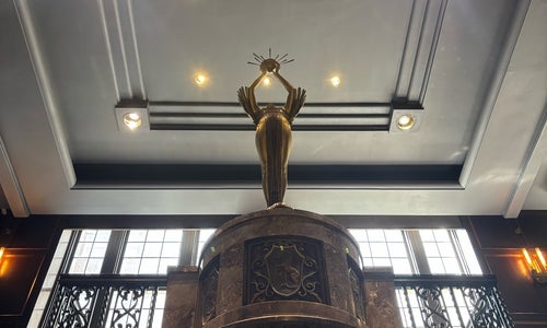 Hotel Phillips, Curio Collection by Hilton