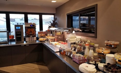 iQ Hotel Roma