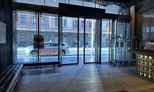 DoubleTree by Hilton Hotel Melbourne - Flinders Street