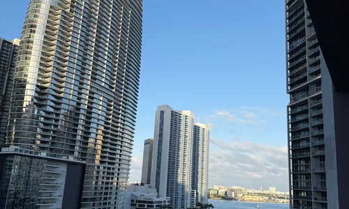W Miami