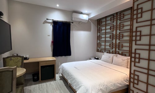 Almond Hotel (아몬드호텔)