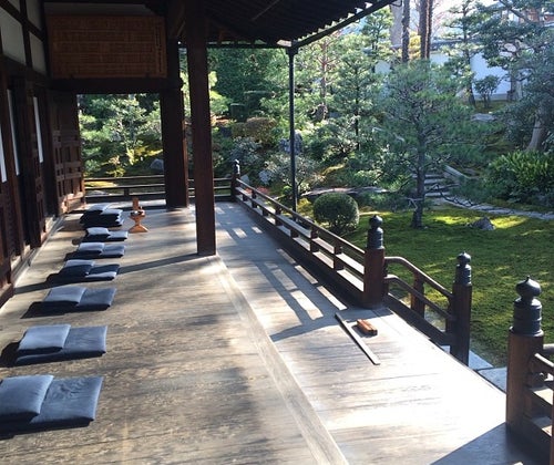 心を癒したいあなたに。早朝の京都で、「禅の精神」に触れる旅