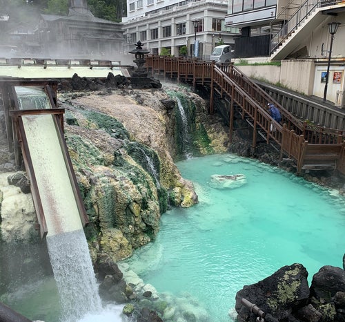 草津の定番 湯畑と食べ歩きを楽しむ旅 群馬 草津温泉の旅行モデルコース こころから