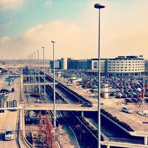 Flughafenstr 1 3 22335 Hamburg www.trackpacking.com