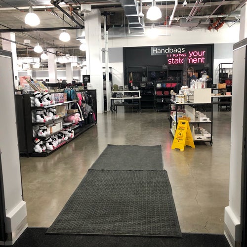 Saks OFF 5TH