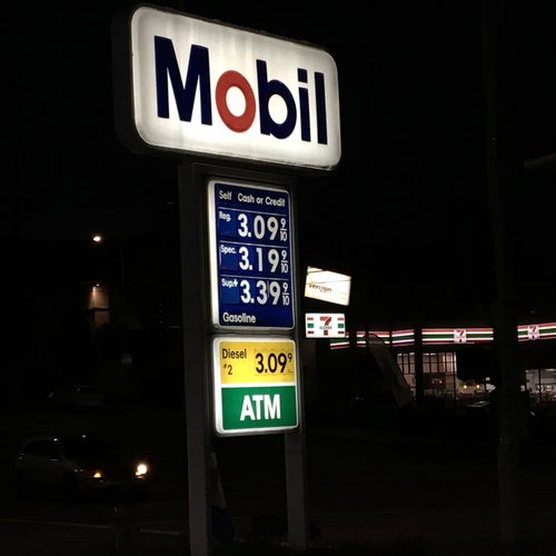 Mobil 10611 National Blvd Los Angeles