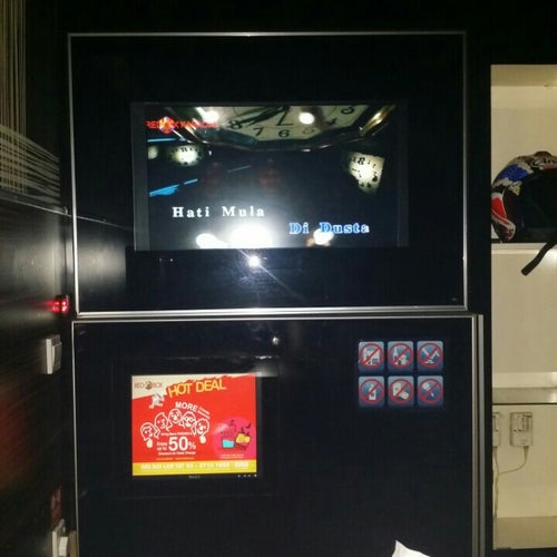 Red Box Karaoke Plaza Low Yat Kuala Lumpur