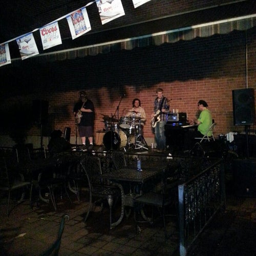 Humphrey's Bar and Grill 109 Washington St NE Huntsville