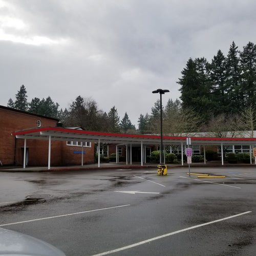 Lake Grove Elementary School