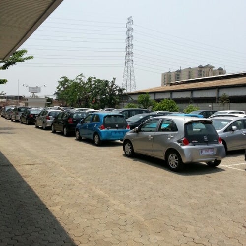 Honda autoland body repair Jl.Pegangsaan 2 Jakarta