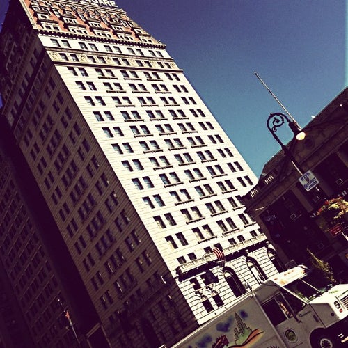 W New York Union Square 201 Park Ave S New York