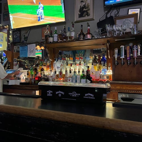 Henry's Uptown Bar 5101 Magazine St New Orleans