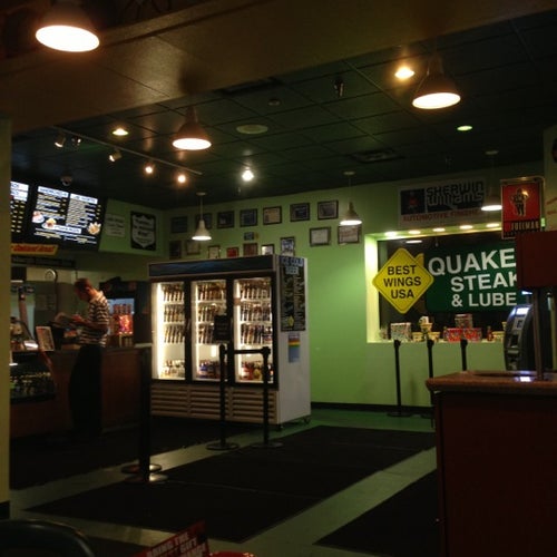 Quaker Steak & Lube® 3600/3602 Forbes Ave. Pittsburgh