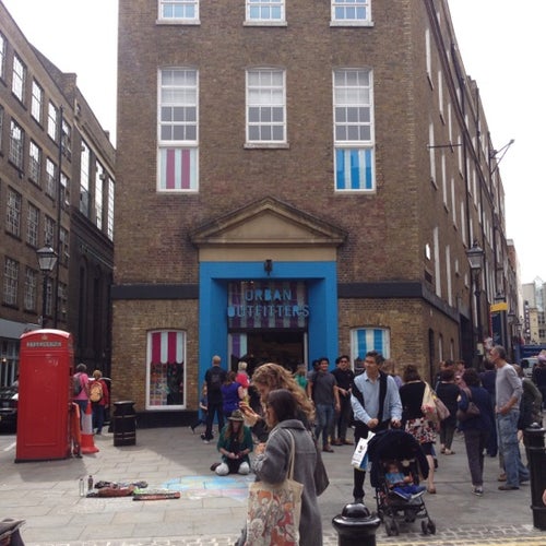 Urban Outfitters 25 Neal St Covent Garden
