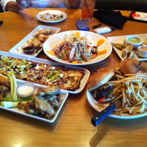 BJ's Restaurant & Brewhouse 201 E Interstate 20 Arlington