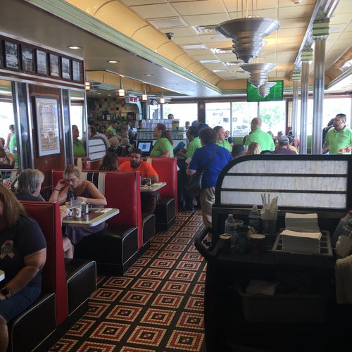 Laurel Diner 300 W Park Ave Long Beach