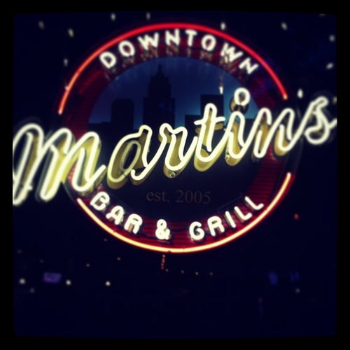 Martin's Downtown Bar & Grill