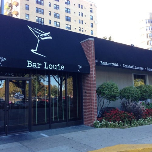 Bar Louie 5500 S Shore Dr Chicago