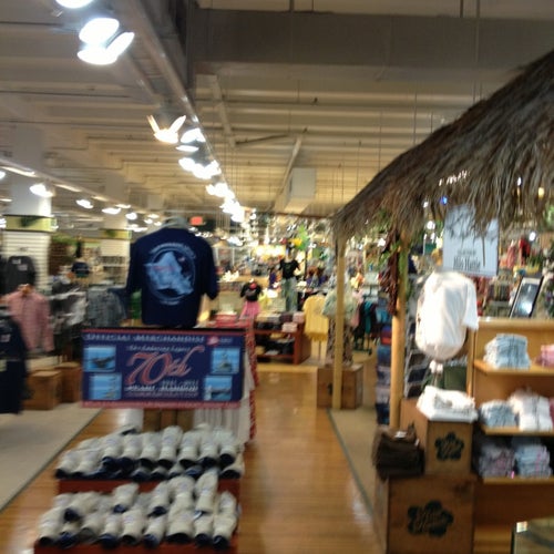 Hilo Hattie 700 N Nimitz Hwy Honolulu