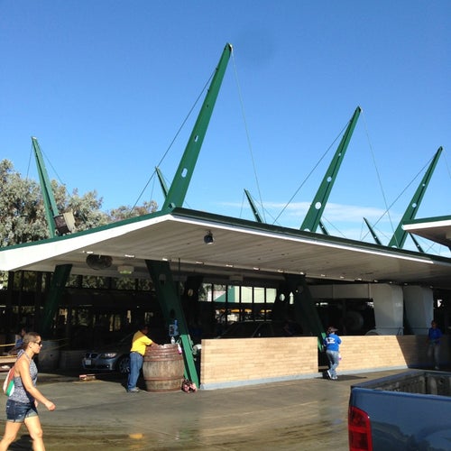 Lozano Brushless Car Wash 2690 W El Camino Real Mountain View