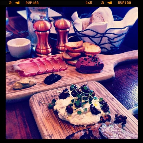 Wood Tavern 6317 College Ave Oakland