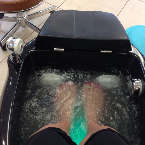 B&J Nail Salon 11663 Santa Monica Blvd Los Angeles