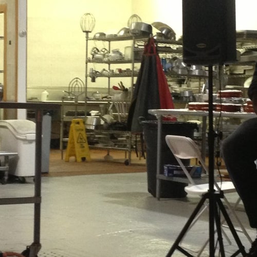 Cake Man Raven 708 Fulton St Brooklyn