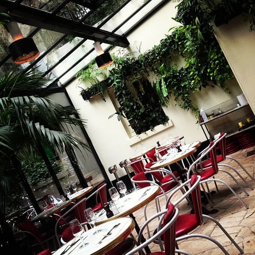 Hôtel Amour - 8 rue de Navarin - Paris