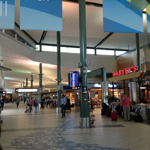 Edmonton International Airport (YEG) Airport Rd Leduc