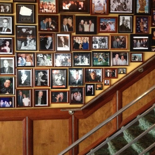 Gibsons Bar & Steakhouse