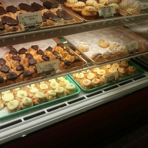 Liliha Bakery 515 N Kuakini St Honolulu