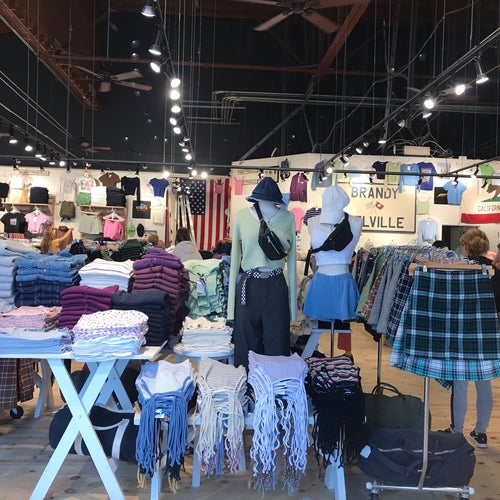 Brandy Melville 4516 Mission Blvd San Diego