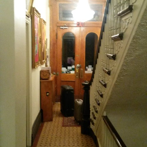 Colonial House Inn