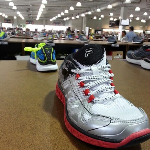 Off Broadway Shoe Warehouse 6920 W Sunset Blvd Los Angeles