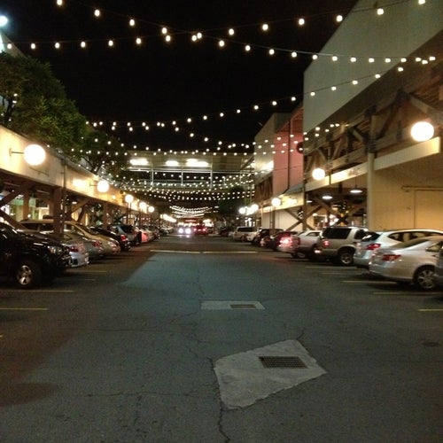 ward-warehouse-1050-ala-moana-blvd-honolulu