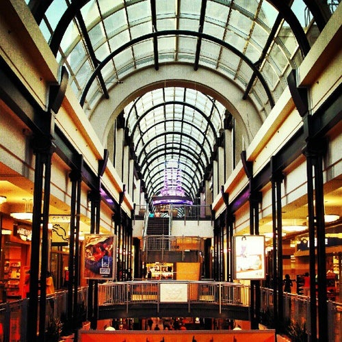 Circle Centre Mall 49 W Maryland St Indianapolis