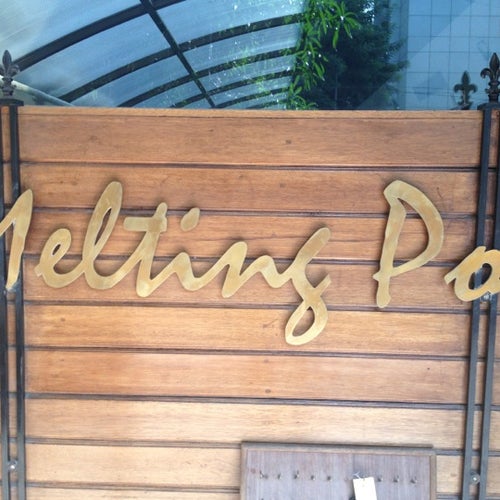 Melting Pot Juhu Tara Road Mumbai