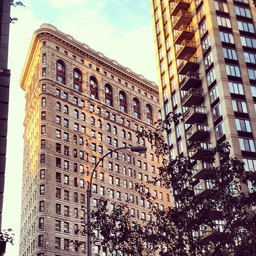 Almond 12 E 22nd St New York