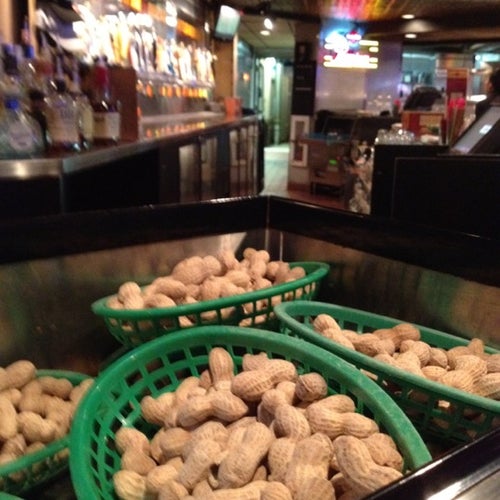 Williams Uptown Pub & Peanut Bar 2911 Hennepin Ave Minneapolis