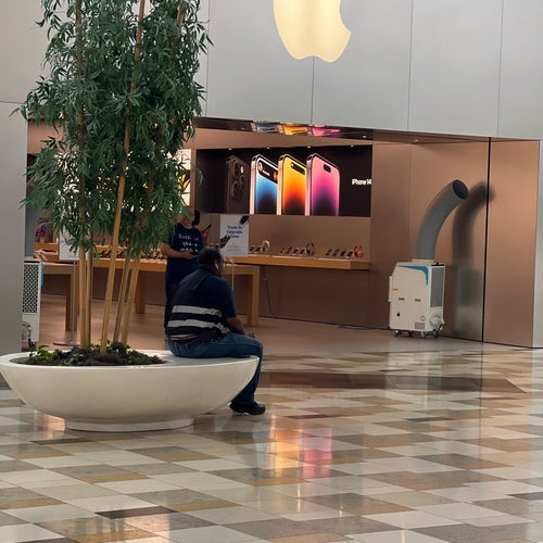 Apple Brandon 459 Brandon Town Center Drive Brandon