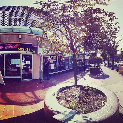 Joe's Grill 1031 Davie St. Vancouver