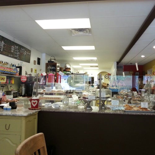 Sweety Pies Bakery * Cakery * Cafe 8042 Lincoln Ave Skokie