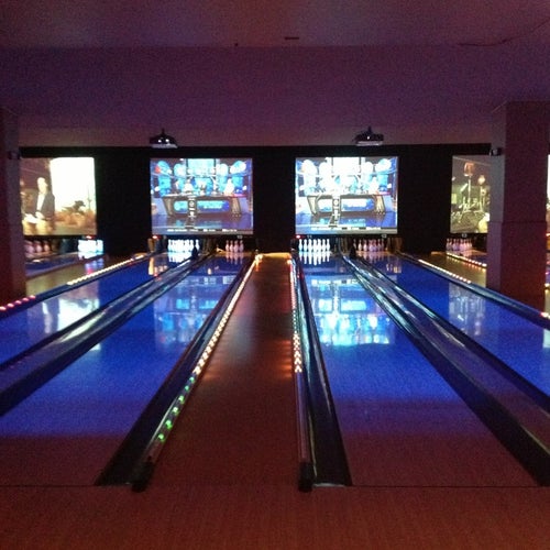 Lucky Strike Lanes 700 Bellevue Way NE Bellevue