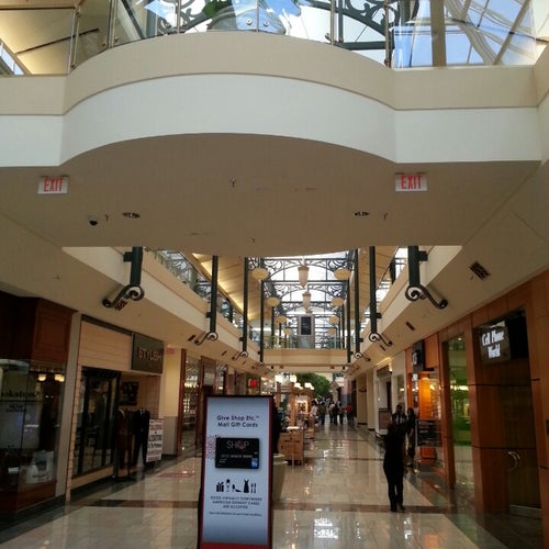 The Shoppes at Buckland Hills 194 Buckland Hills Dr Manchester