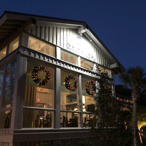 Nunzio Restaurant + Bar