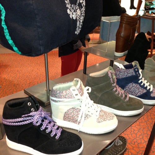 Steve Madden Barton creek mall Austin