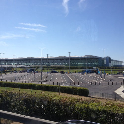 London Stansted Airport (STN) Bassingbourn Rd