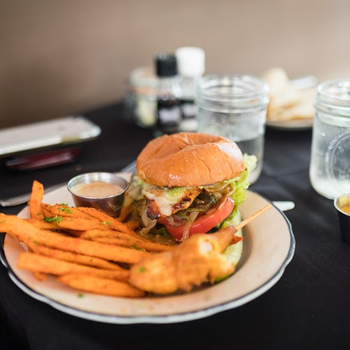 Moonshine Patio Bar & Grill 303 Red River St Austin