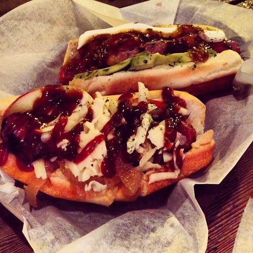 Chicago's Dog House 816 W Fullerton Ave Chicago