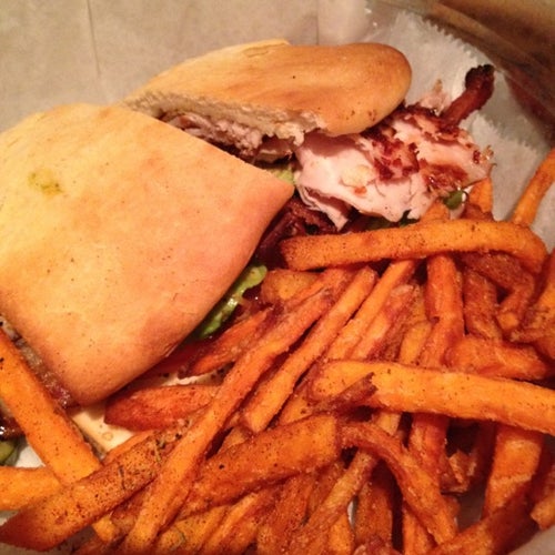 Elgin Public House 219 E Chicago St Elgin